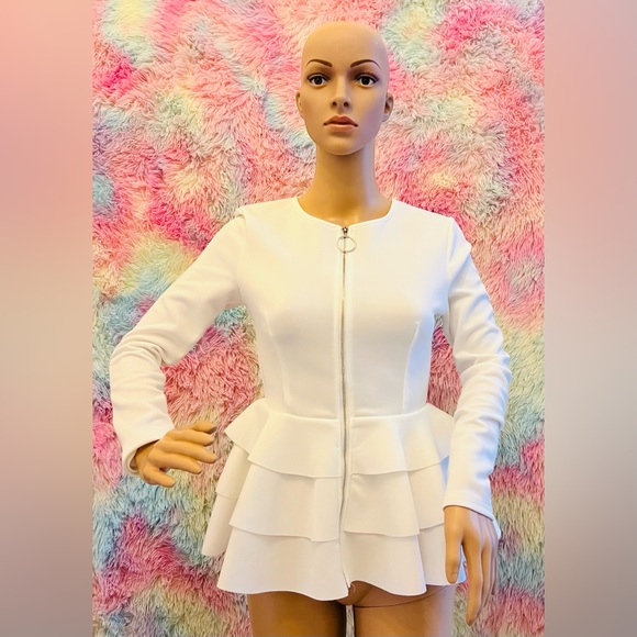White blouse - Picture 1 of 2